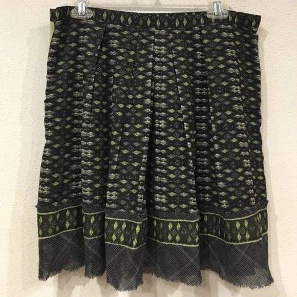 Cynthia Steffe Tribal Print Pleated Skirt Size 10 EUC - Picture 3 of 4